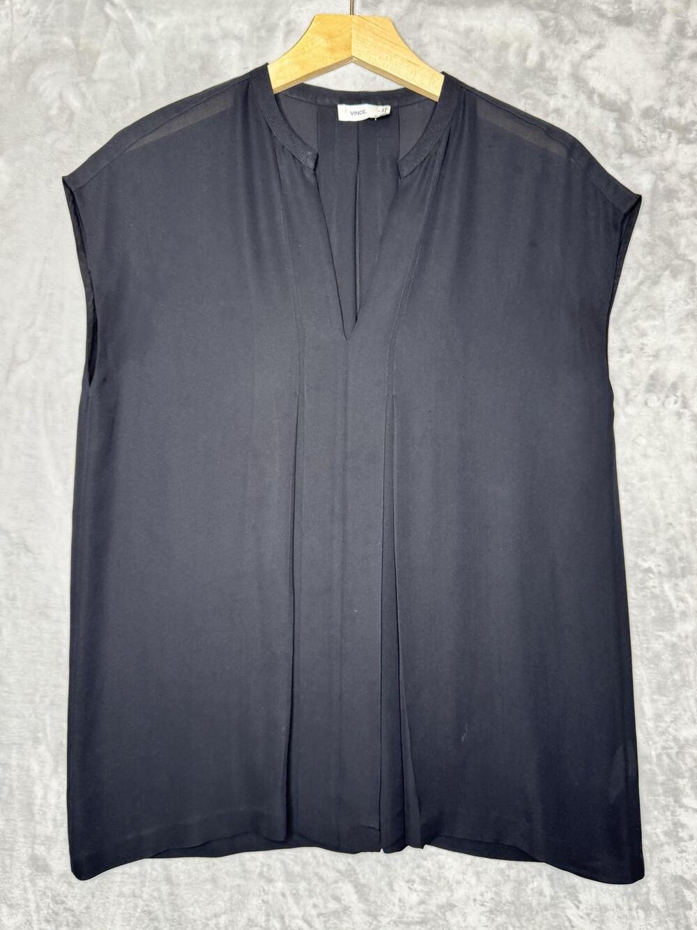 VINCE Top Womens Small Black 100% Silk V Neck Sleeveless Pleat Sheer Blouse Luxe